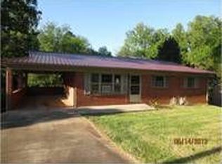 2556 Cedar Valley Dr, Conover, NC 28613