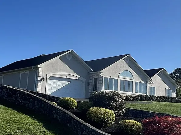 4401 Windy Gap Dr, Roanoke, VA 24014