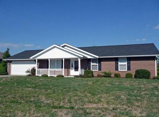 320 Ridgewood Ln, Jasper, IN 47546