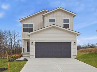 701 Glenn Cir, Raymore, MO 64083