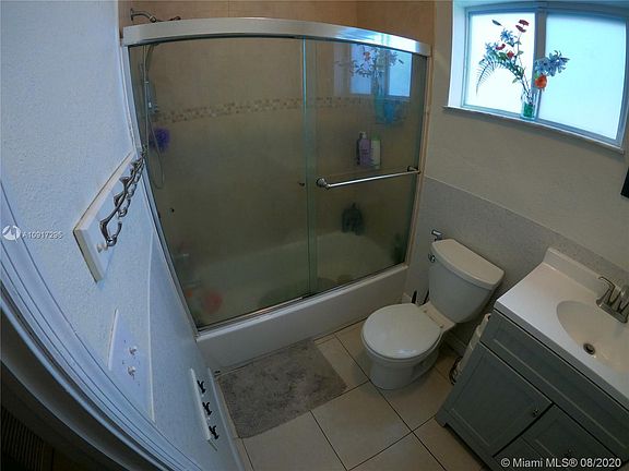 5th image of 19805 NW 53rd Pl