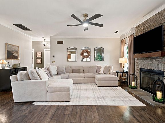 2nd image of 2829 Kearney Creek Ln