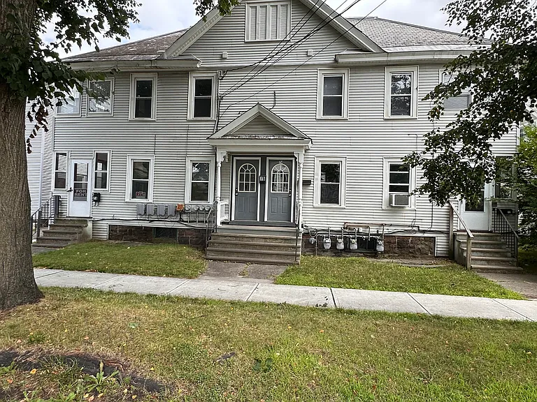 74 Front St — Photo 1