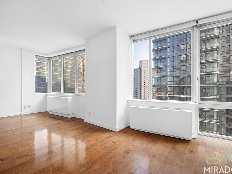 80 Dekalb Ave #18H — Photo 6