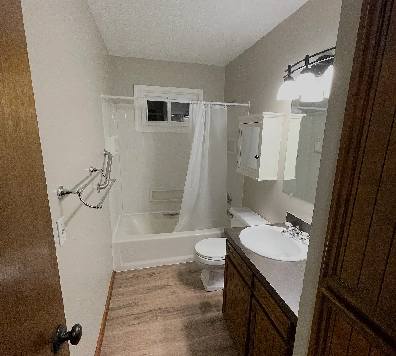 2 bed, 1278 sqft, $1,796 — Photo 4