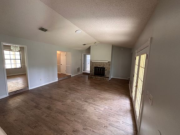 5th image of 11590 Longwood Key Dr E