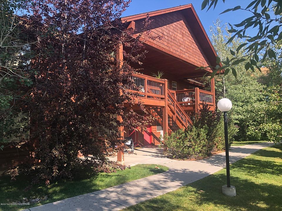 1st image of 200 Homestead Dr #305
