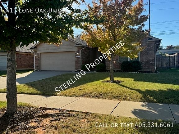2nd image of 416 Lone Oak Dr