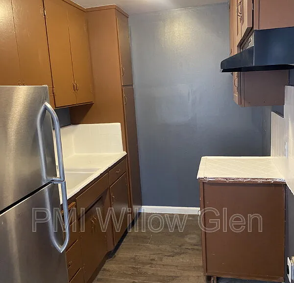 702 Vine St #6 — Photo 4