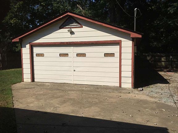 2nd image of 217 Bratton Ave