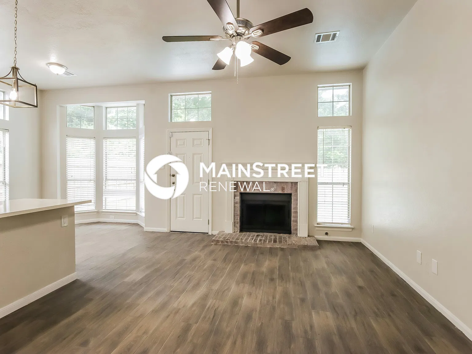 4318 Mountain Peak Way — Photo 3