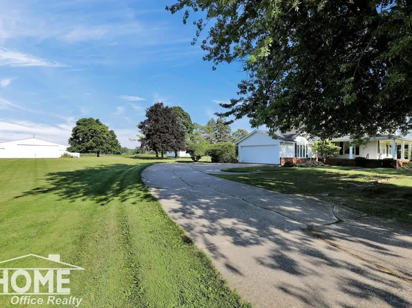 2437 S State Rd, Corunna, MI 48817