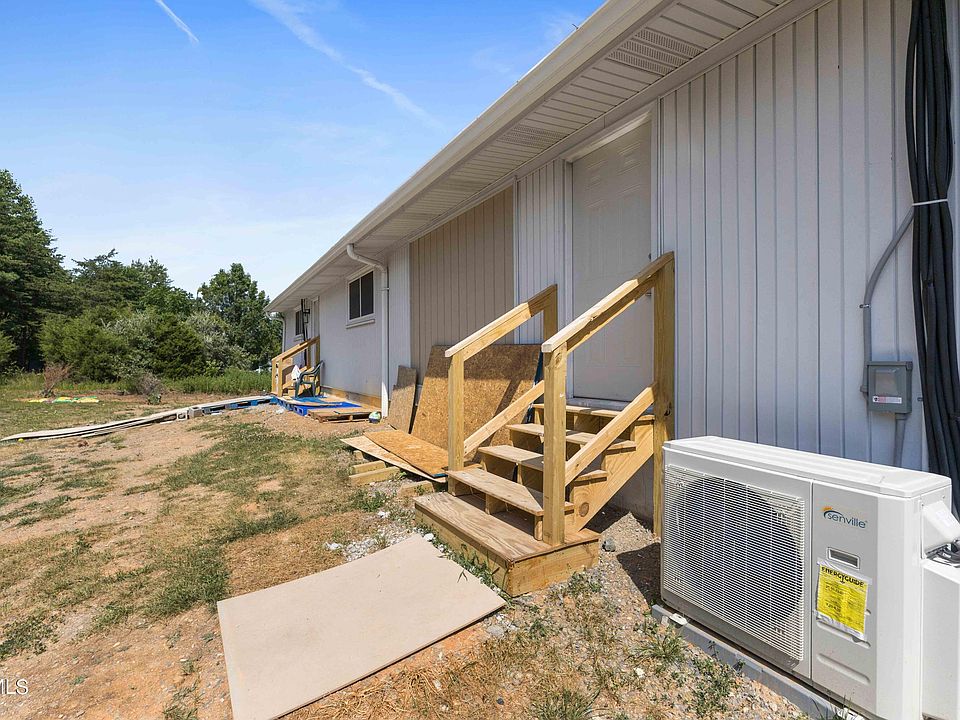 1st image of 17329 Lee Hwy #2