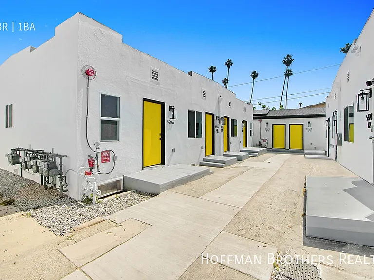 5924 S Hoover St #1/2 — Photo 7