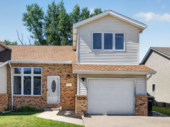 574 W Oak St, Coal City, IL 60416
