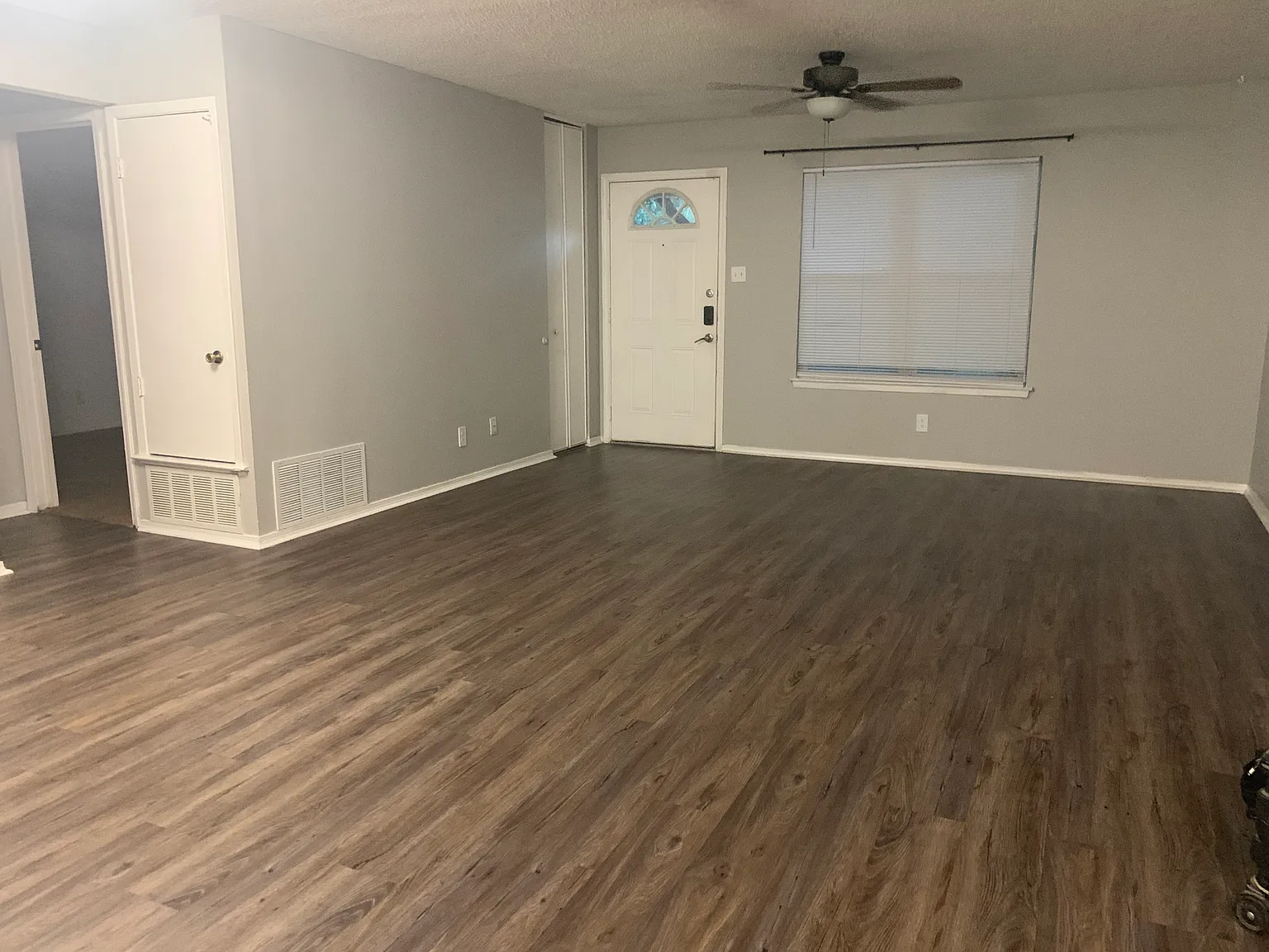 3 bed, 1310 sqft, $1,595 — Photo 4