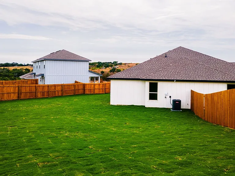 111 Levi Ct — Photo 12