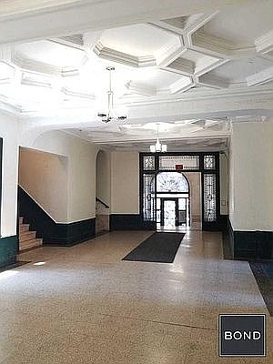 5th image of 86 Fort Washington Ave APT 1a