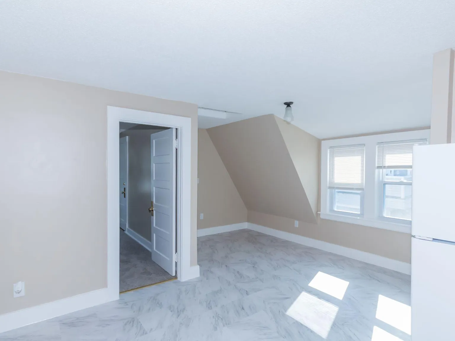 2 bed, 800 sqft, $1,350 — Photo 4