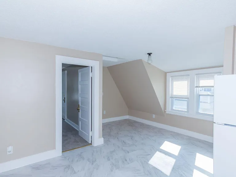 34 Ward St #3 — Photo 4