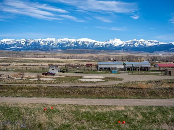 124 Cooper St S, Wilsall, MT 59086