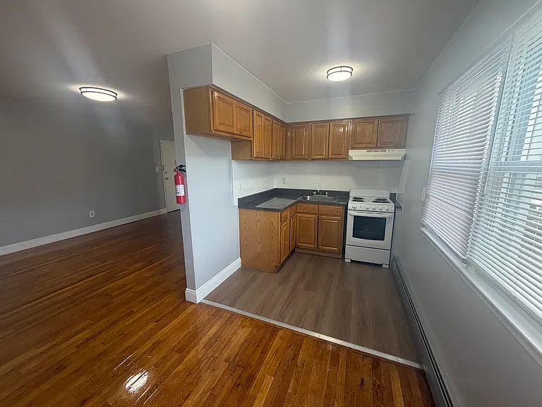 511-513 Lidgerwood Ave #B1 — Photo 3