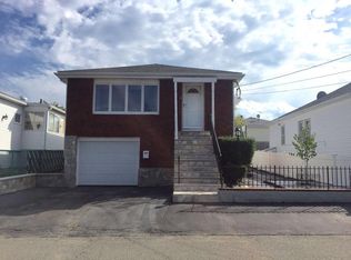 25 Hauman St, Revere, MA 02151