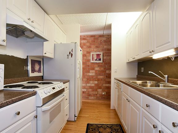4th image of 2024 Saint Johns Ave APT 202
