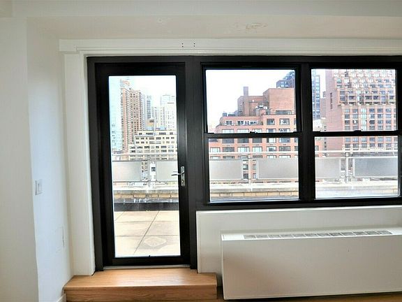 5th image of 333 E 49th St Ph A