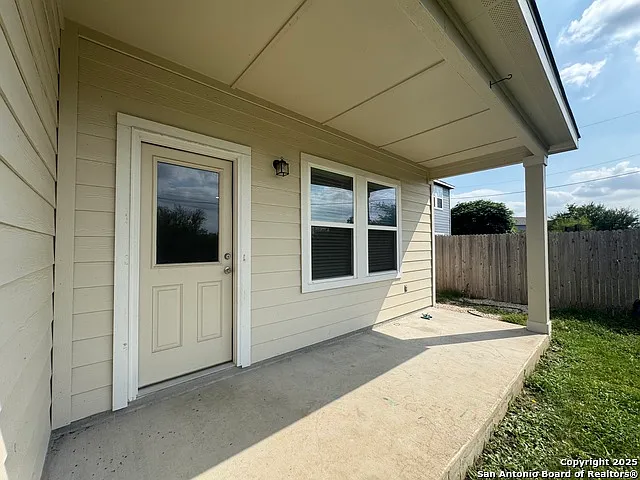 8607 Rock Mdw — Photo 49