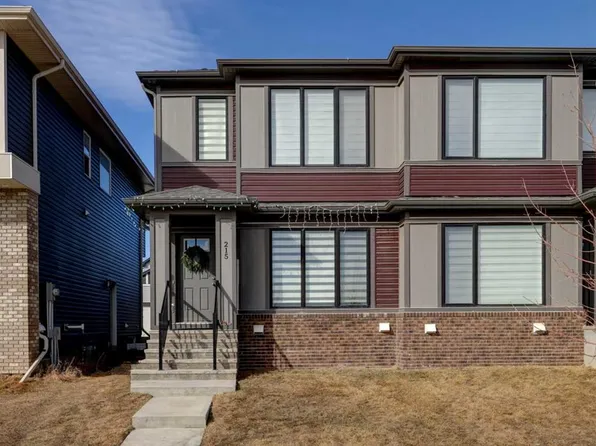 215 E Chinook Gate Blvd SW, Airdrie, AB T4B 5J4