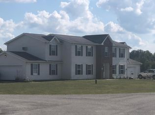 9314 Winding Creek Dr, Diamond, OH 44412