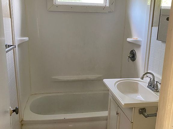 5th image of 3906 Nebraska Ave