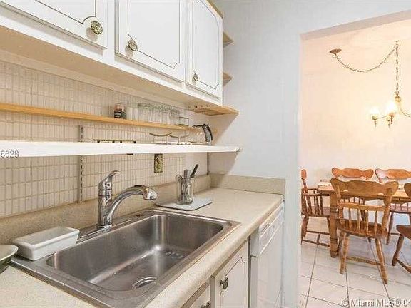 4th image of 2065 NE 56th St APT 102