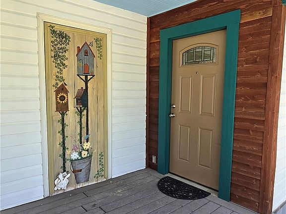3rd image of 429 N Main St