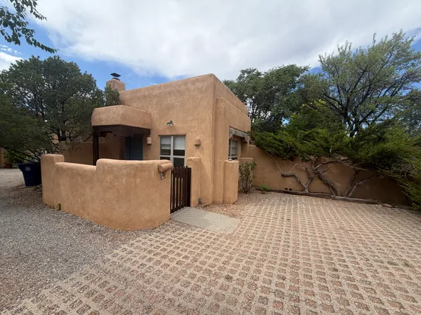 1012B Don Diego Ave #2, Santa Fe, NM 87505
