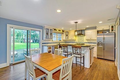 5th image of 10 Birchwood Ln