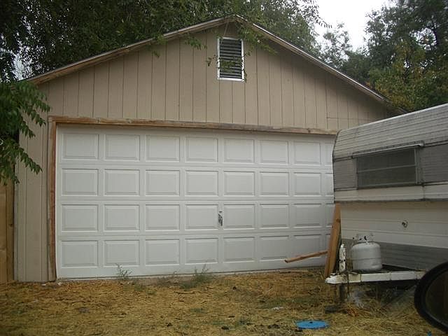 2nd image of 315 Fern St