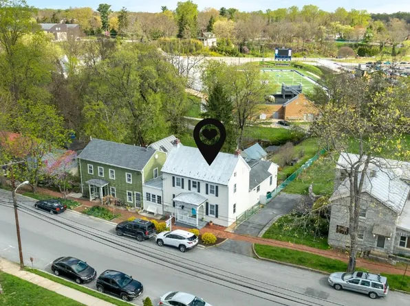 103 W High St, Shepherdstown, WV 25443