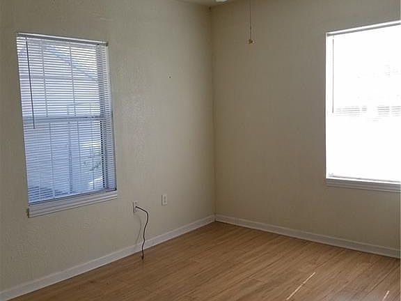 5th image of 7511 Williams Ave