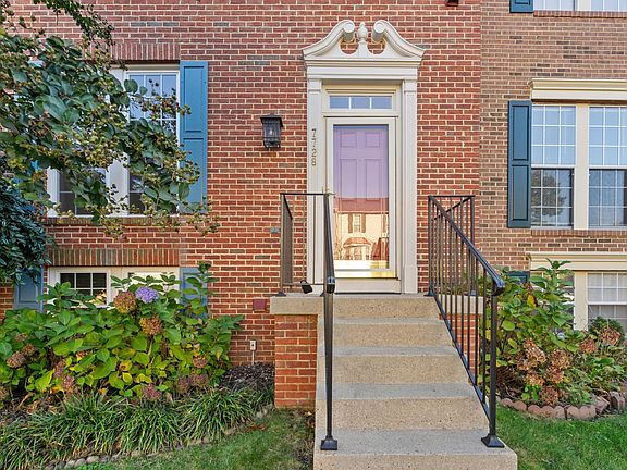 3rd image of 7728 Effingham Sq #7728