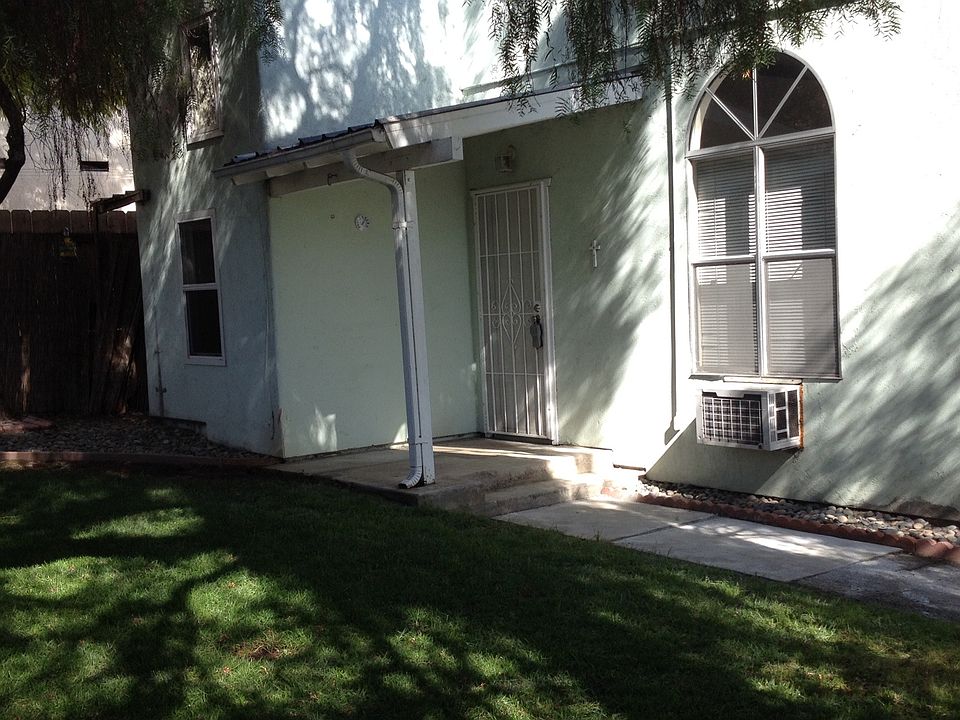1st image of 8270 University Ave APT B