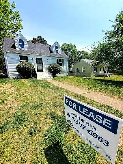 Building Photo - 2143 S Kinsley Ave