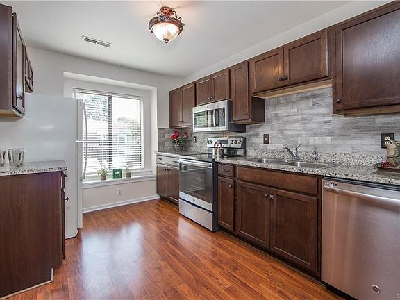 3rd image of 1910 Airy Cir