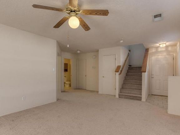 2nd image of 8300 Santa Clarita St NE