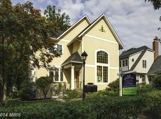 1402 N Abingdon St, Arlington, VA 22207