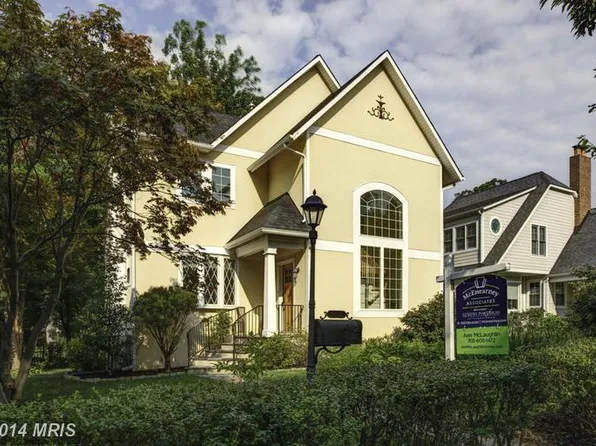 1402 N Abingdon St, Arlington, VA 22207
