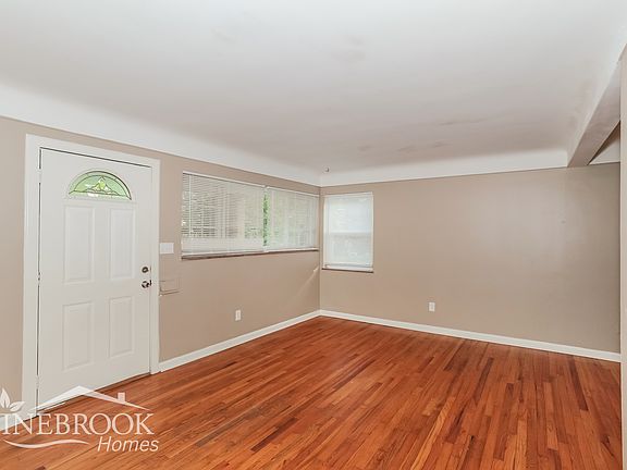 4th image of 1182 Morado Dr