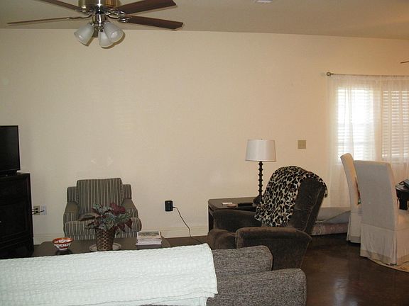 3rd image of 633 N 15th St #B