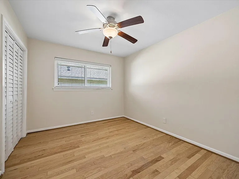 8922 Springview Ln — Photo 19